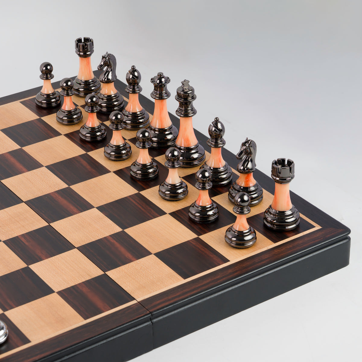 Ajedrez de Madera Modelo Paris - Plegable Sin Coordenadas con piezas templario y almacenamiento interior