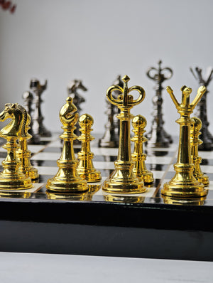Set de Ajedrez - Dama Plegable tipo Mármol con Piezas de Metal