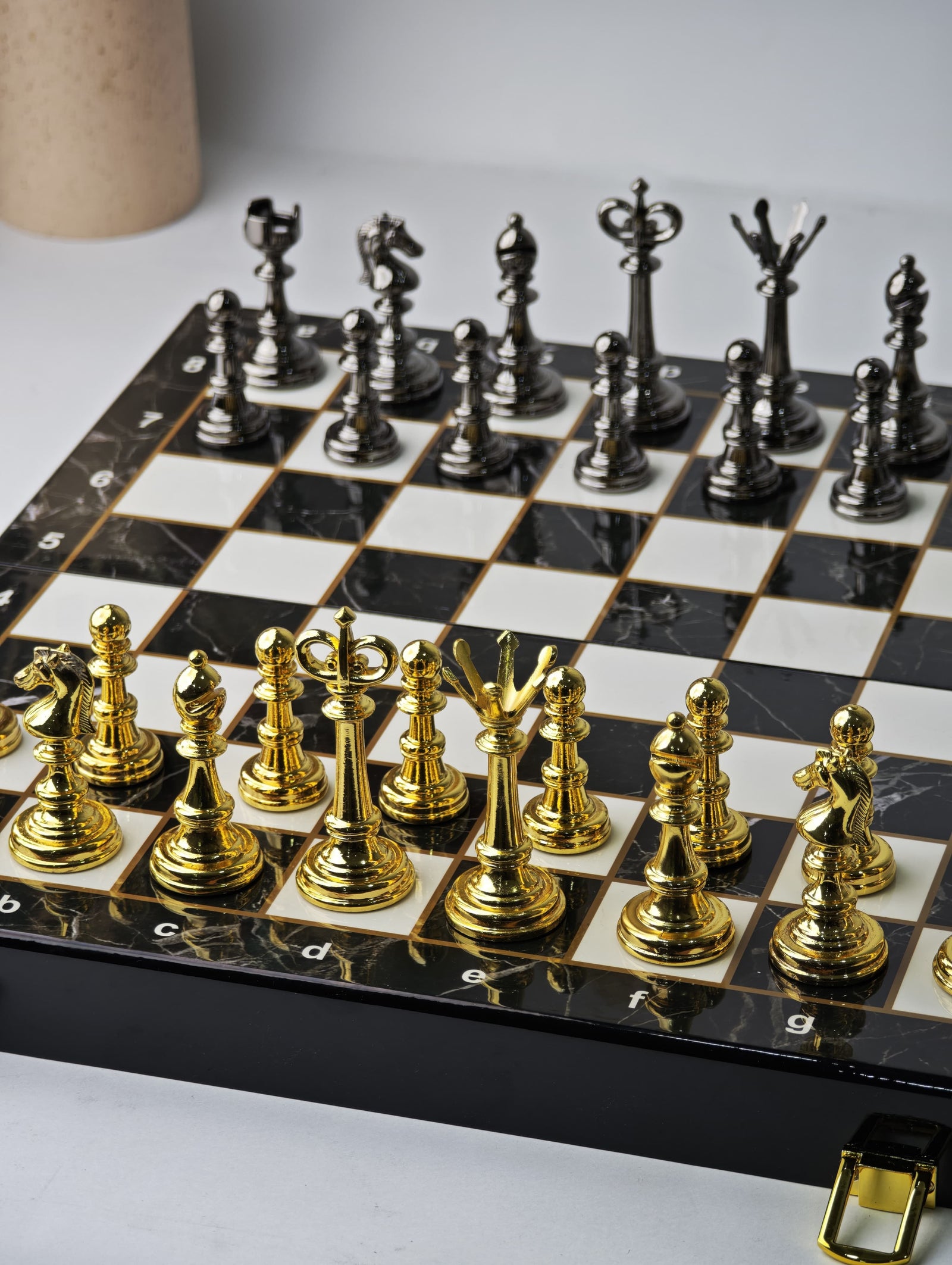 Set de Ajedrez - Dama Plegable tipo Mármol con Piezas de Metal