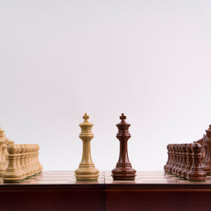 Ajedrez de Madera Modelo Madrid - Plegable Sin Coordenadas con piezas templario y almacenamiento interior