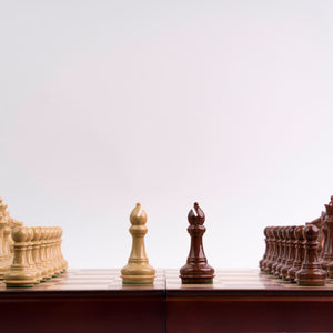 Ajedrez de Madera Modelo Madrid - Plegable Sin Coordenadas con piezas templario y almacenamiento interior