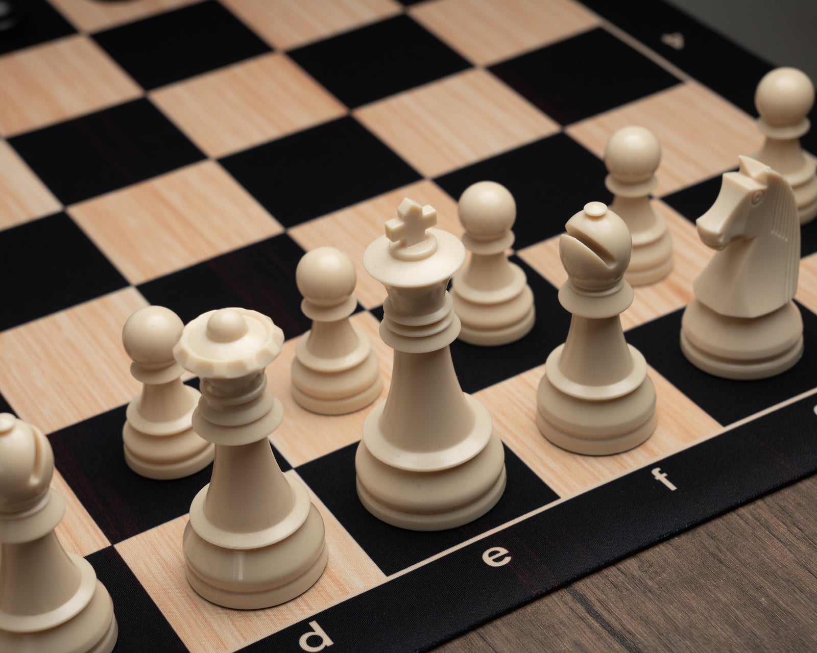 Tablero de Ajedrez Tipo Madera Mousepad con SET ABS (8871843692826)