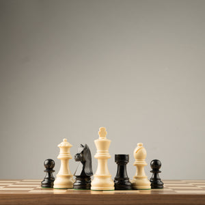 Piezas De Ajedrez Torneo Polímero Blanco y Negro Conjunto Completo De 34 Piezas