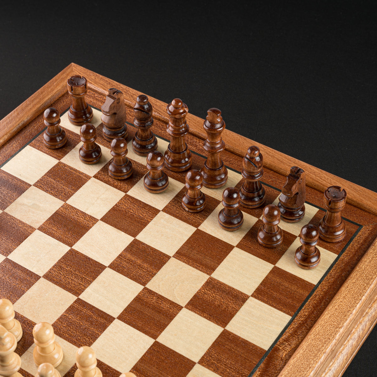 Ajedrez de Madera Magnético con Dos Cajones de Almacenamiento 32x32CM