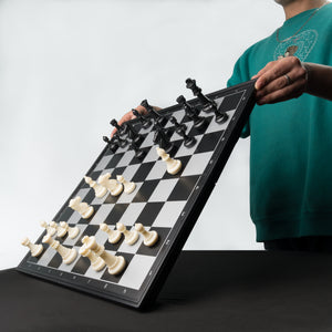 Tablero De Ajedrez Magnético 47x47cm Blanco y Negro